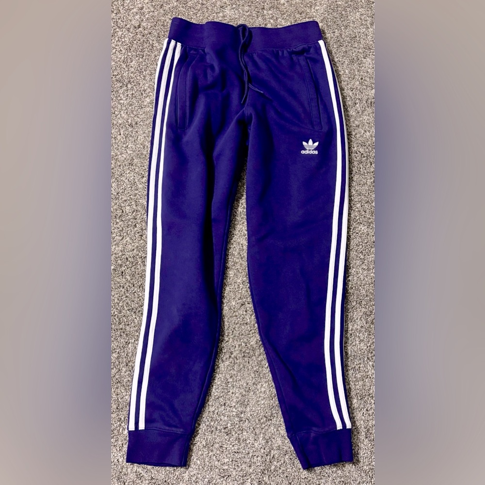 Adidas - Men’s Size S - Joggers in Purple